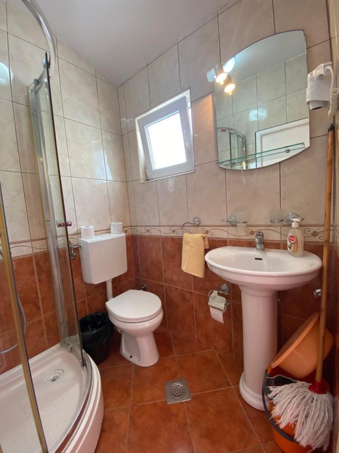 Apartmani Luksic Сутоморе Екстер'єр фото