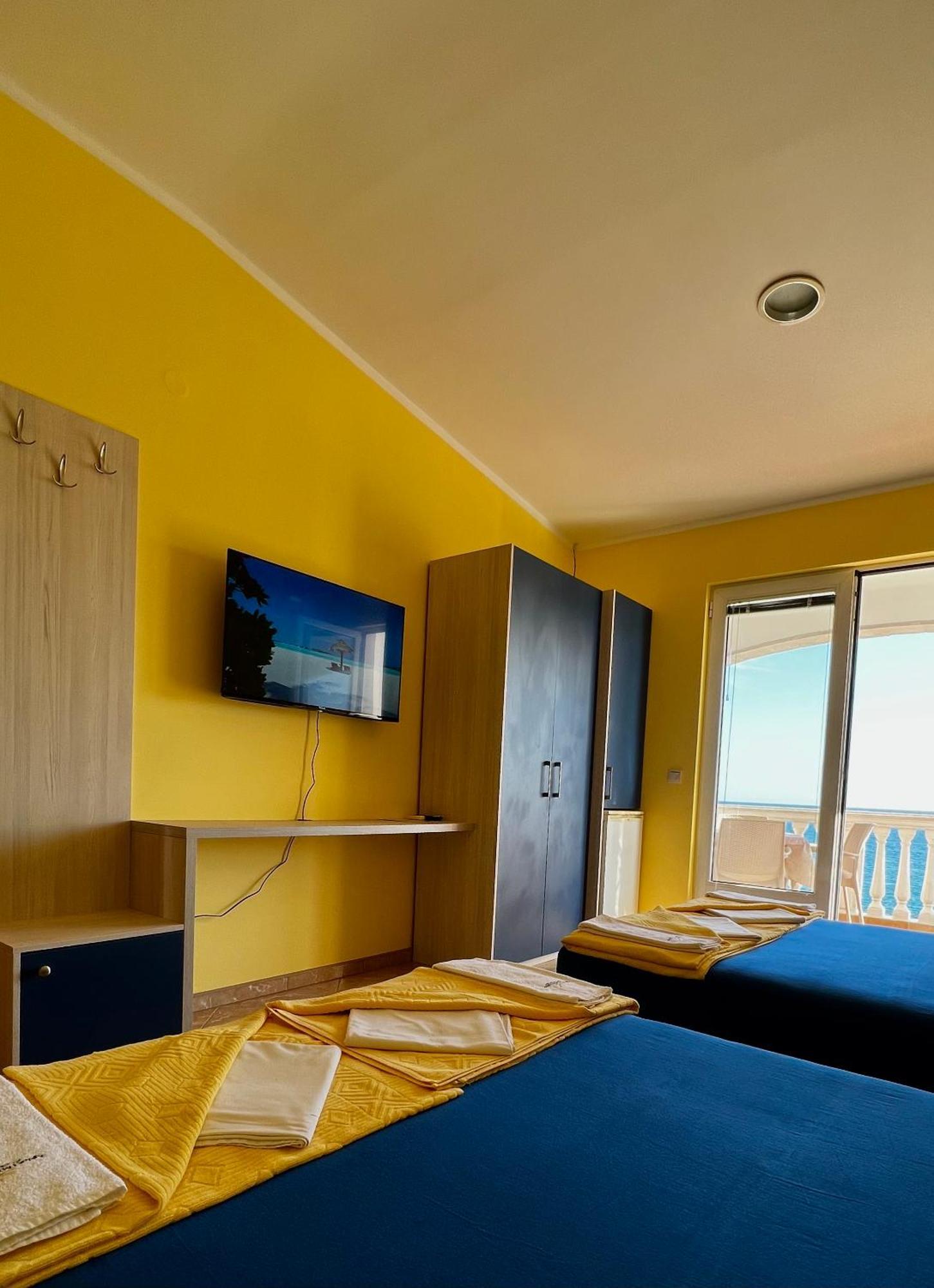 Apartmani Luksic Сутоморе Екстер'єр фото
