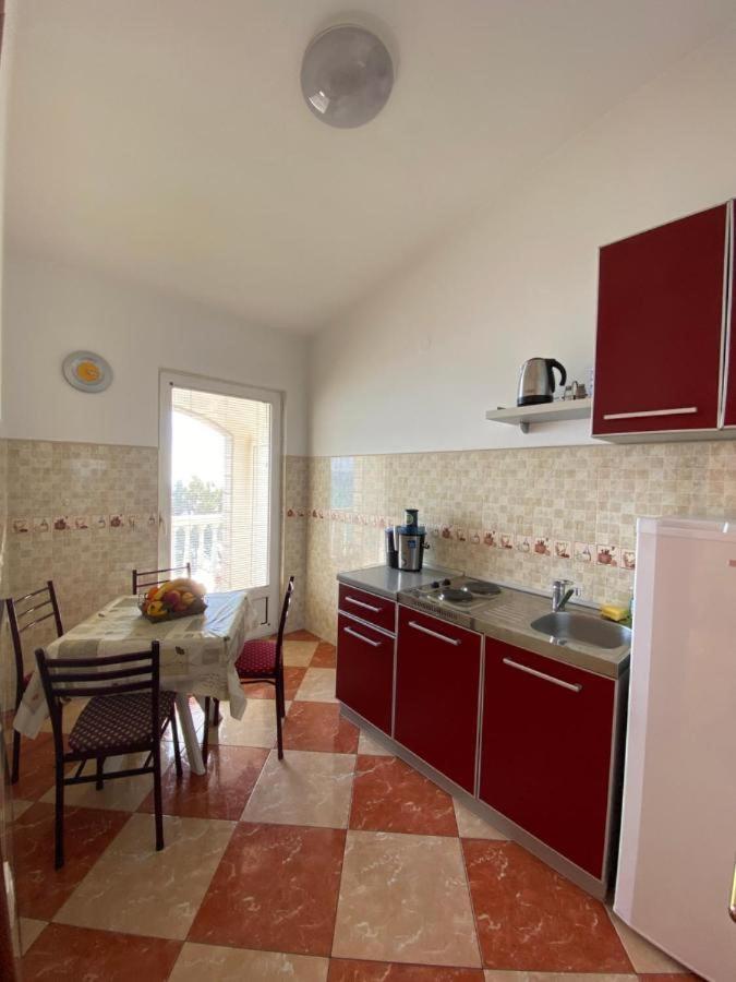Apartmani Luksic Сутоморе Екстер'єр фото