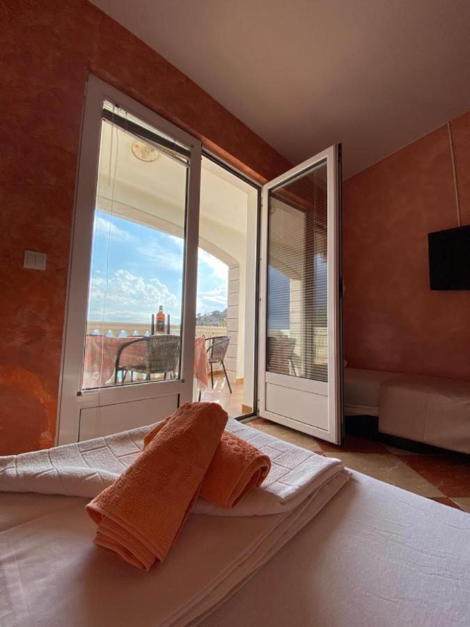 Apartmani Luksic Сутоморе Екстер'єр фото