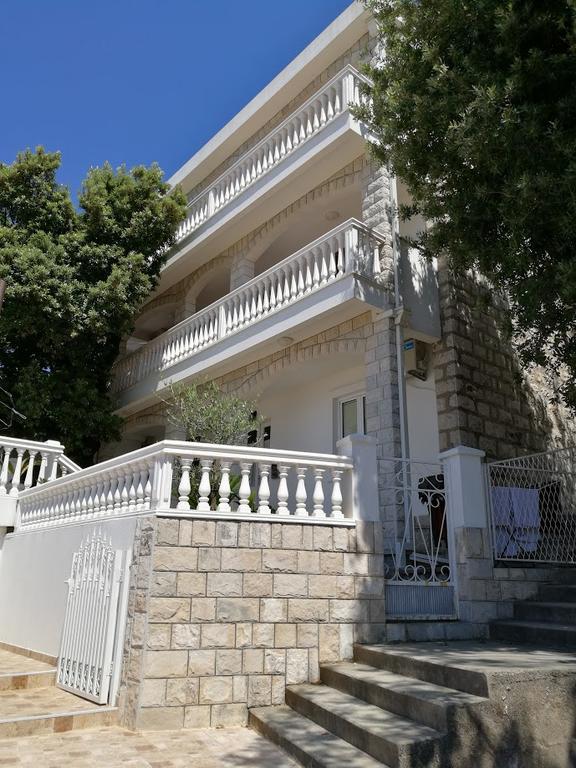 Apartmani Luksic Сутоморе Екстер'єр фото